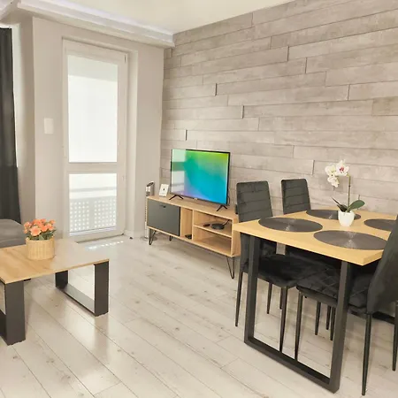 Lamare Apartment *